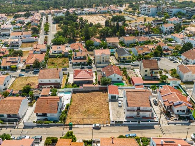 Terreno Urbano 640m² Rua de Angola, Padre Nabeto, Palmela