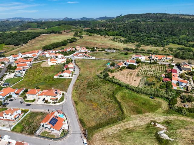 Terreno Urbano 3.395 m2 com Potencial de Investimento e Construção