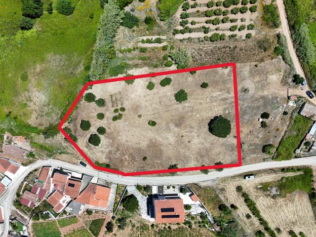 Terreno Urbano 3.758 m² | Potencial até 11 Fogos | Freiria – Torres Vedras