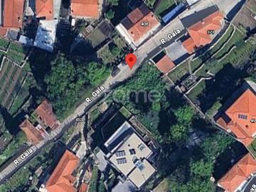 Terreno urbano Burgães