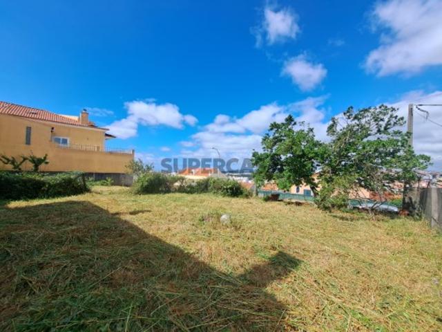 Terreno Urbano c/ 262m2 Famões / Odivelas