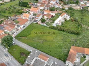 Terreno urbano com 3.000 m2 em Cacia