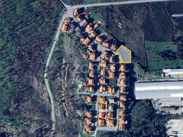 Terreno Urbano com 1220 m² em Almeidinha, Mangualde