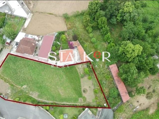 TERRENO URBANO COM 1.547 M² e 56 m de frente FIÃES SANTA MARIA DA FEIRA
