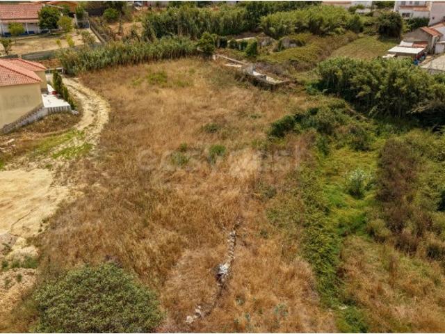 Terreno Urbano com 1.906 m² na Achada Um Refúgio Natural a poucos minutos da Ericeira