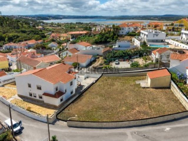 TERRENO URBANO COM 879² e POTENCIAL CONSTRUTIVO FOZ DO ARELHO