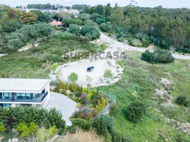 Terreno urbano com 1.327 m2 para venda em Sintra