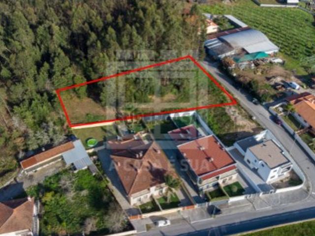 Terreno Urbano com 2.540 m2 em Santa Maria da Feira