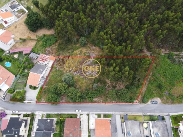 Terreno Urbano com 2.850m2, localizado em Santo Estevão Briteiros