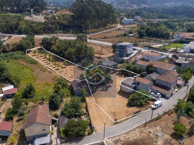 Terreno urbano em Penafiel Potencial, localização e versatilidade