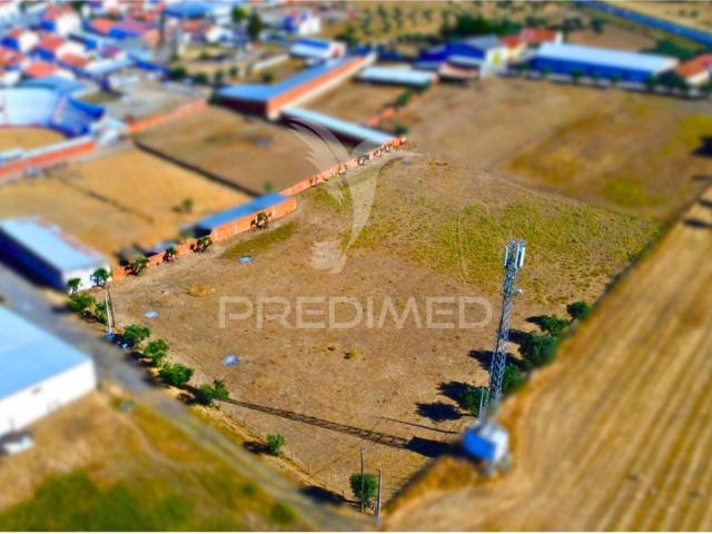 Terreno Urbano com 7.500 m² em São Manços | Potencial de Construção | A 20 Minutos de Évora