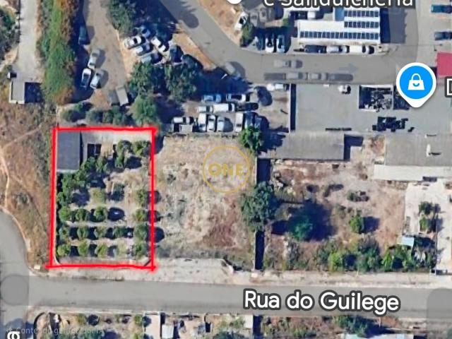 Terreno Urbano com 736m2, para construção de moradia isolada com área de construção de 350m2