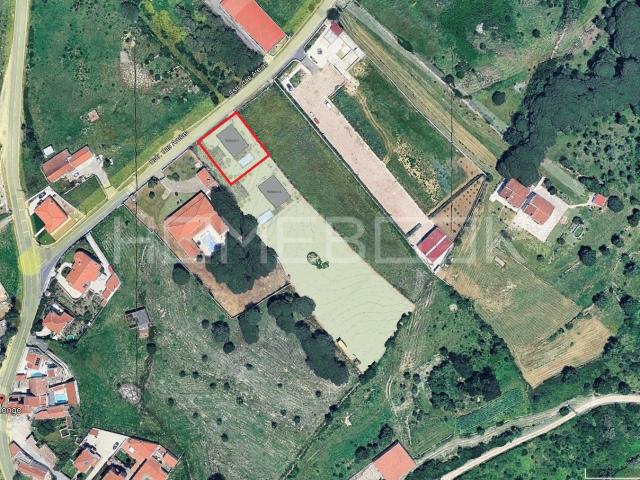 Terreno urbano com 856 m² para moradia isolada, Sintra, São João das Lampas, A do Longo
