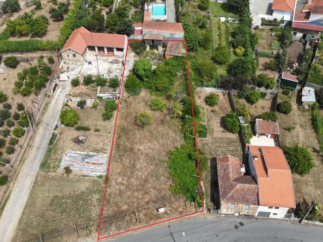 Terreno urbano com 906m2 Ideal para construção