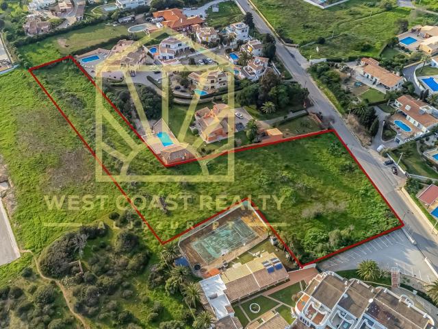 Terreno urbano com enorme Potencial, já com Projeto Aprovado e Vista Mar em Lagos/ Luz