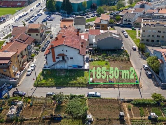 Terreno Urbano com excelente localização situado em Matosinhos / Sra. da Hora