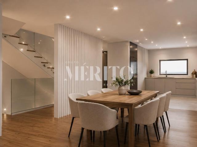 Terreno Urbano com Moradia em Estrutura – Lamaçães, Braga