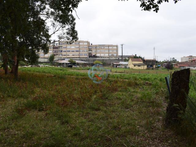 Terreno Urbano com PIP Aprovado para Loteamento para Construção de 7 Moradias Unifamiliares