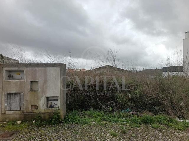 Terreno urbano com projeto aprovado a excelente preço em Arranho