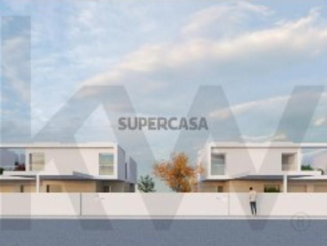 Terreno Urbano com projeto aprovado construção duas moradias em Sintra