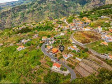 Terreno Urbano com Projeto Aprovado na Ribeira Brava