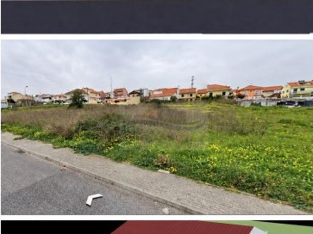 Terreno Urbano com Projeto Aprovado para Moradia 190 m²
