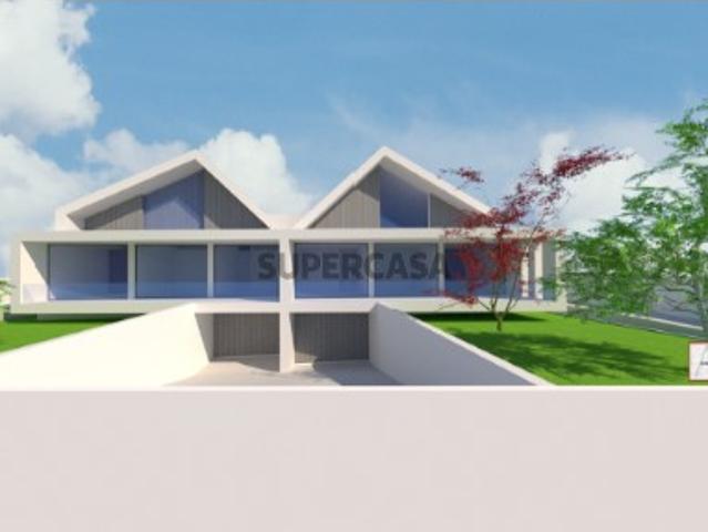 TERRENO URBANO COM PROJETO APROVADO PARA 2 MORADIAS T3+1 EM OVAR