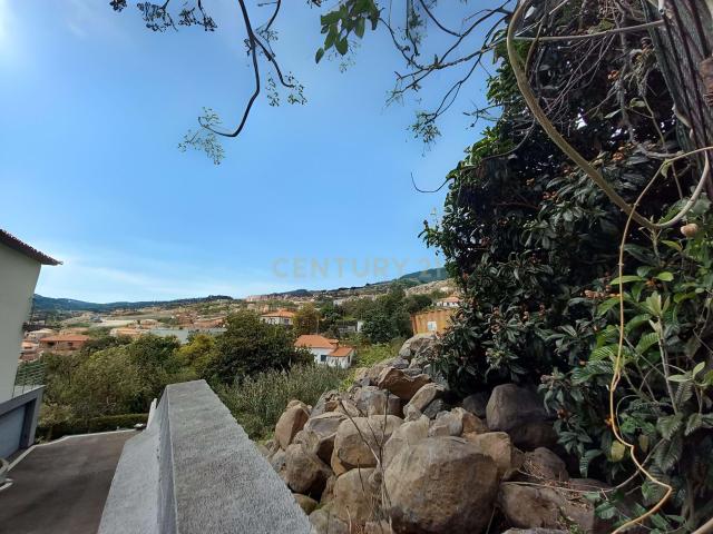 Terreno Urbano com Projeto Aprovado – São Roque, Funchal