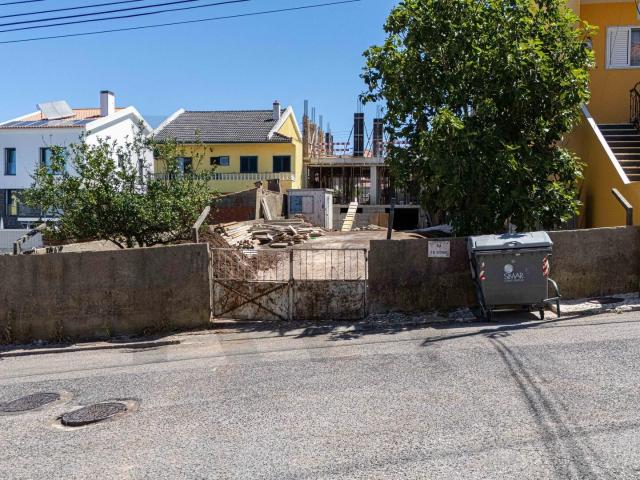 Terreno Urbano com Projeto de Moradia Contemporânea | Casal Novo, Caneças