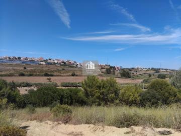 Terreno Urbano, com projetos aprovados na C.M.A licenças pagas, inclusive as de construção