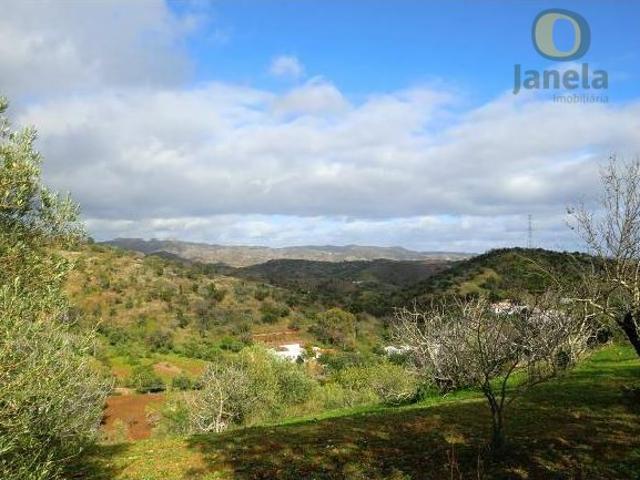 Terreno Urbano com ruína com Vista Mar e Serra