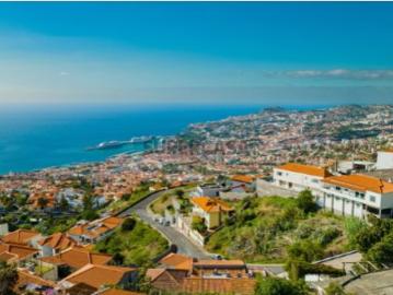 Terreno Urbano com Ruína e Vista Mar na Boa Nova