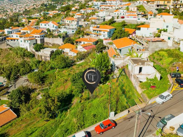 Terreno Urbano com Ruína e Vista Mar na Boa Nova