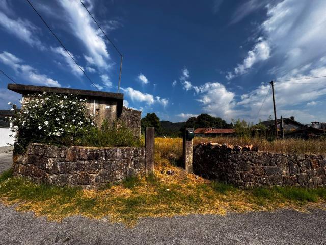 Terreno Urbano com Ruína | Pico, Vila Verde, Braga