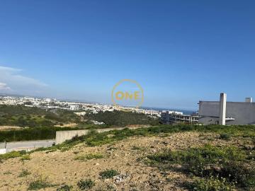Terreno Urbano com Vista Mar | 828 m² | Para Moradia com Piscina – Albufeira