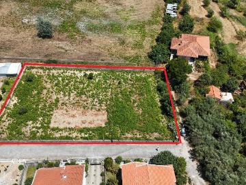 Terreno Urbano com Vista Serra – 1.540 m2 | Recta da Salinha