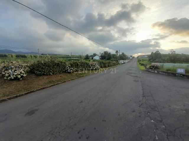 Terreno Urbano com Vista Panorâmica em Nordeste, São Miguel