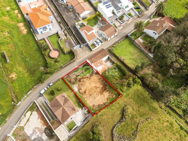 Terreno Urbano com Vista para o Mar