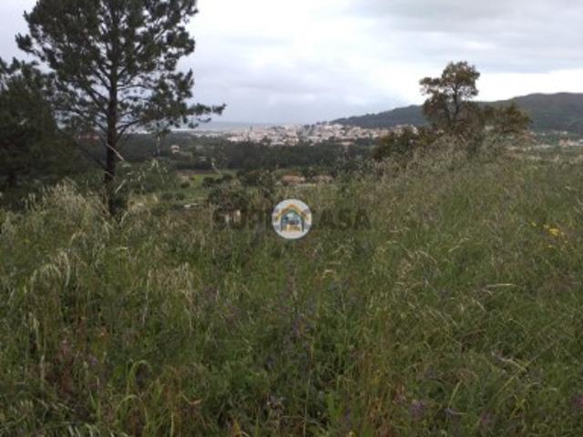 Terreno urbano com vista para o mar Área total de 1205 m2, em Âncora, Caminha, Viana do Castelo