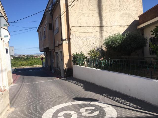 TERRENO URBANO CON CASA PARA CONSTRUIR