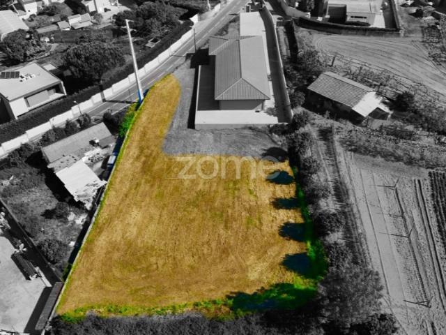 Terreno urbano Couto S. Miguel, Santo Tirso