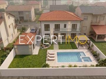 Terreno Urbano de 405 m² em Bragança – Excelente Exposição Solar