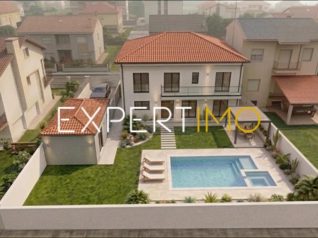Terreno Urbano de 405 m² em Bragança – Excelente Exposição Solar