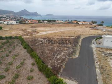 Terreno Urbano de 424 m² à Venda Urbanização das Lombas, Porto Santo