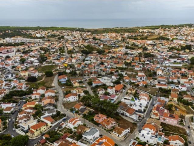Terreno Urbano de 600 m² na Charneca da Caparica