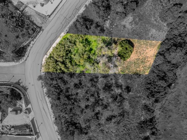 Terreno urbano de 915 m² en Alcantarilha com vista golf / Possibilidade de construção de uma moradia de 312 m²