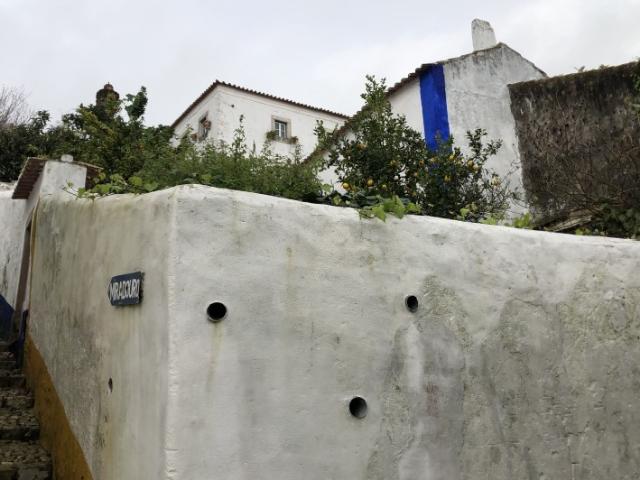 Terreno urbano dentro da muralha do Castelo de Óbidos*RIOMAGIC