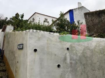 Terreno urbano dentro da muralha do Castelo de Óbidos*RIOMAGIC