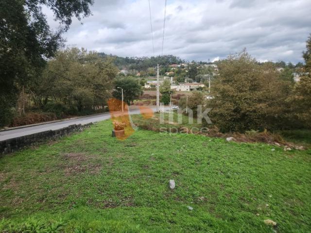 Terreno urbano em Turiz Vila Verde