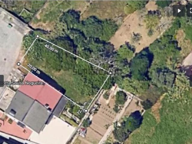 Terreno para moradia de dois pisos junto campo Futebol Valadares Gaia FC